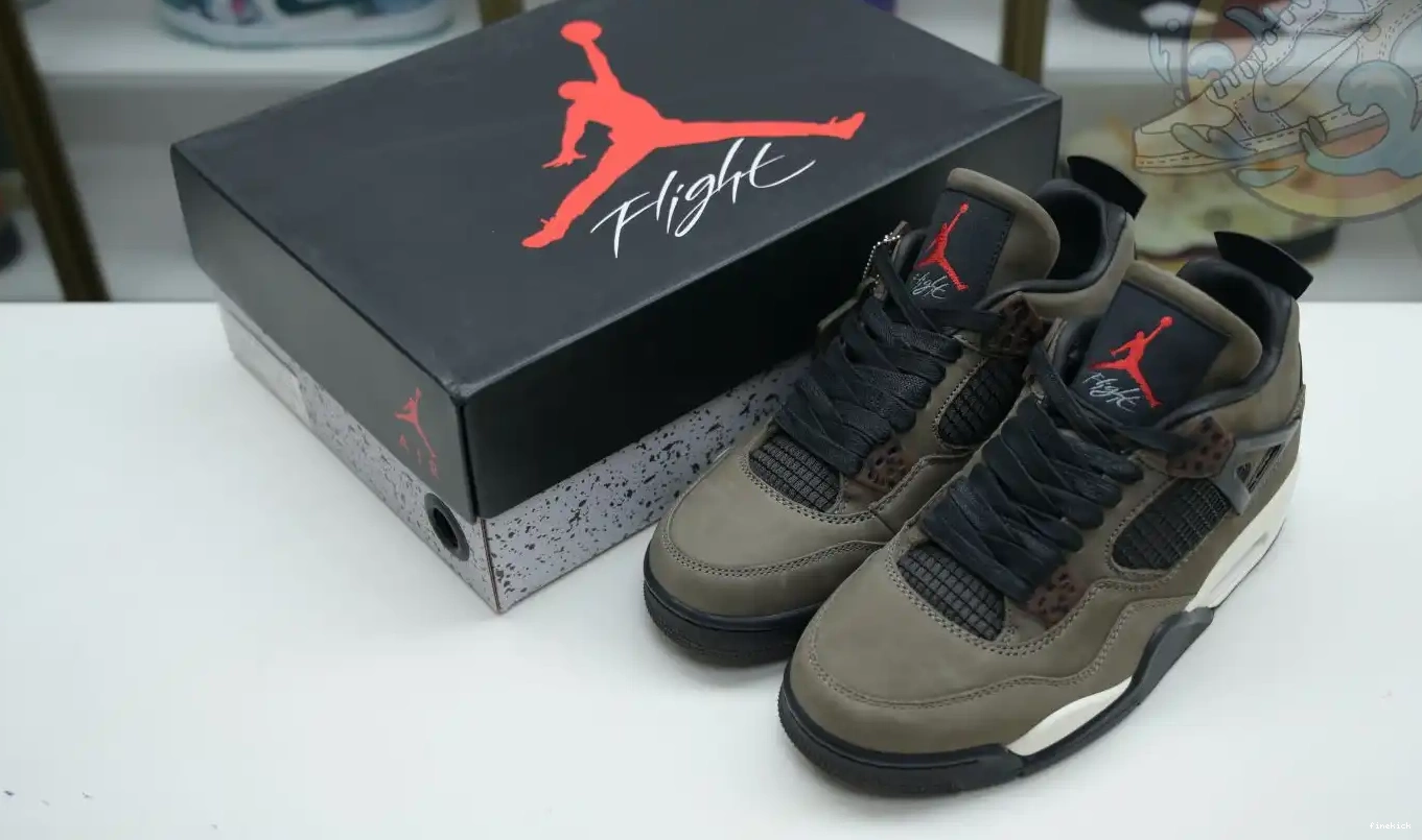 RETRO JORDAN COLOR 4 AIR 0705